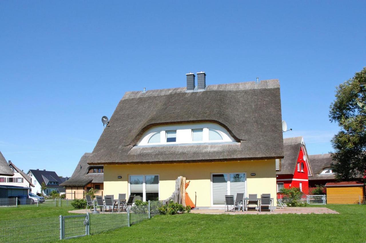 Reetdachhaus Lotte Mit Sauna Und Kaminofen Am Yachthafen In Vieregge Exteriér fotografie