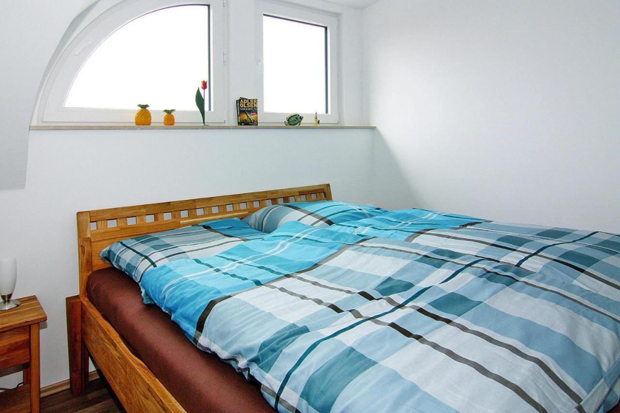 Reetdachhaus Lotte Mit Sauna Und Kaminofen Am Yachthafen In Vieregge Exteriér fotografie